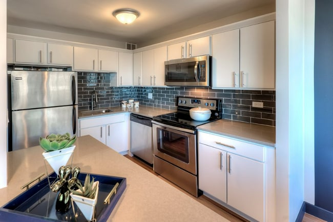 property at 1140 S Michigan Ave