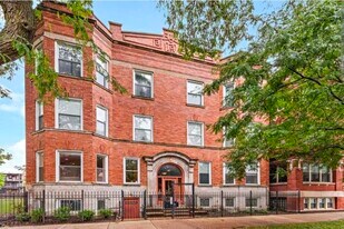 4941 S Michigan Ave in Chicago, IL - Building Photo