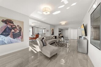 16 Island Ave in Miami Beach, FL - Building Photo - Building Photo