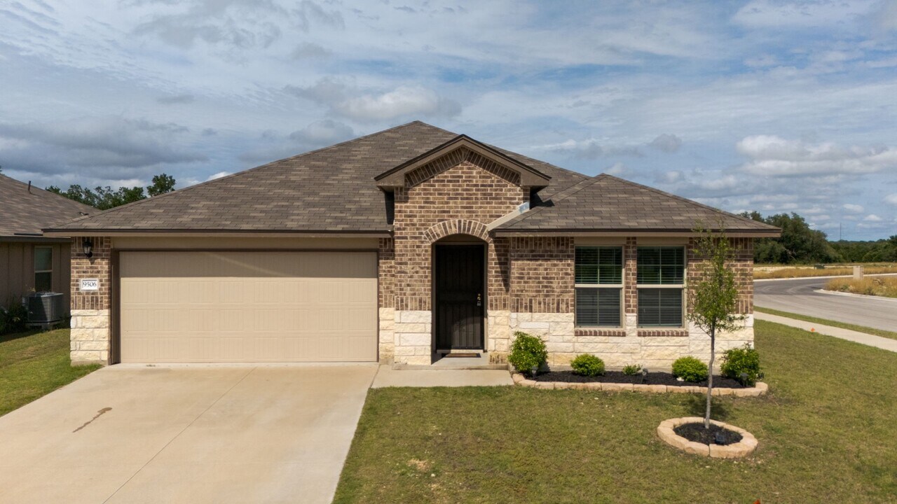 9506 Kensley Rose Dr in Killeen, TX - Building Photo
