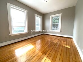 270 Bowdoin St, Unit 3 in Boston, MA - Building Photo - Building Photo
