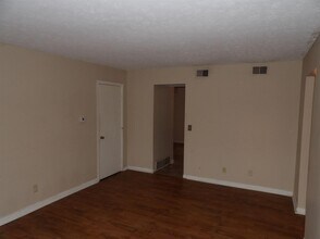 102 Woodhill Ln-Unit -2 in Frankfort, KY - Building Photo - Building Photo