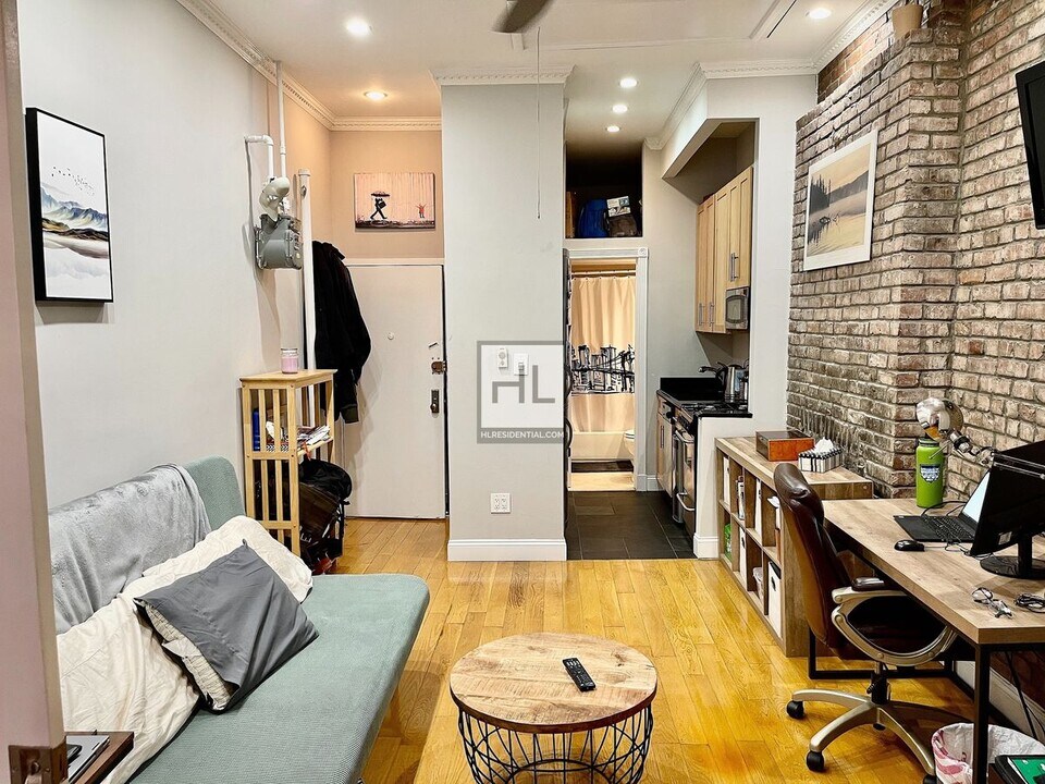 2ND AVE., Unit 15 in New York, NY - Building Photo