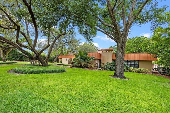 229 Flame Ave in Maitland, FL - Foto de edificio - Building Photo