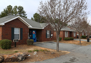 Summer Stone Cottages in Smiths Station, AL - Building Photo - Building Photo