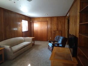 1506 Camelot Cir in Tucker, GA - Building Photo - Building Photo