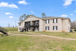 Alex Place Apartments in Livingston, AL - Building Photo
