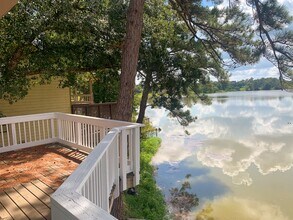 226 Waters Edge in Huntsville, TX - Building Photo - Building Photo