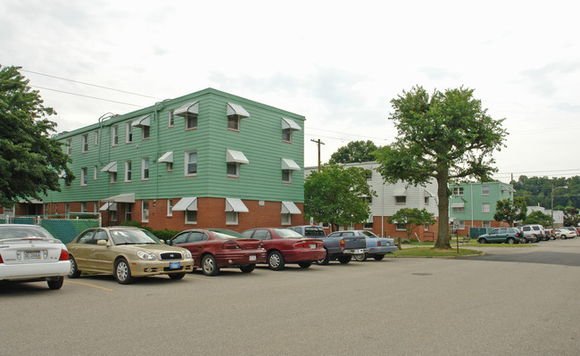 Kenna Homes Cooperative Corporation in Charleston, WV - Foto de edificio - Building Photo