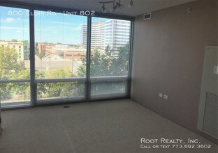 800 Elgin Rd-Unit -Unit 802 in Evanston, IL - Building Photo - Building Photo