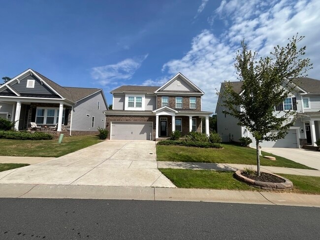 property at 2007 Lydney Cir