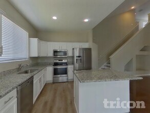 9346 Black Thorn Loop in Land O Lakes, FL - Building Photo - Building Photo