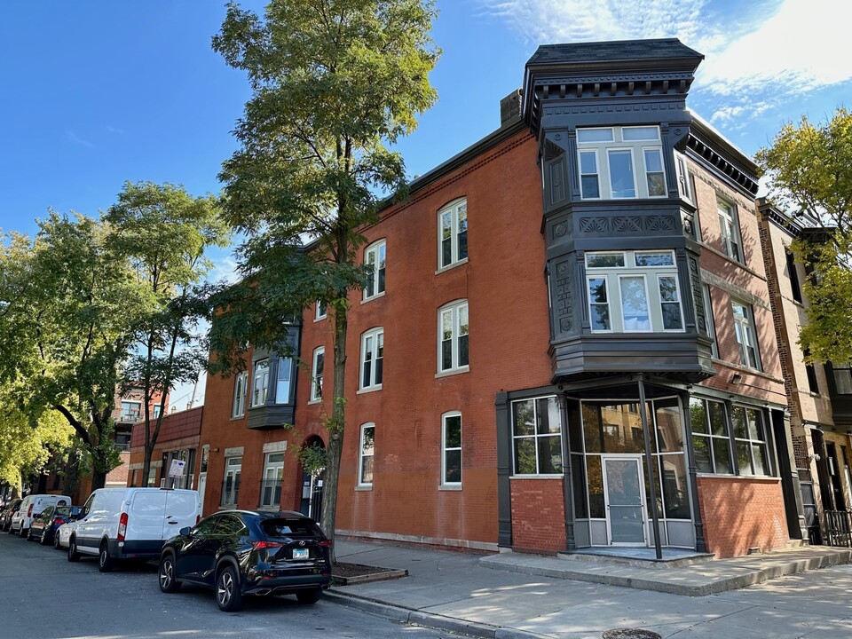2649 W Cortland St, Unit 1 in Chicago, IL - Building Photo
