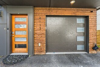 4113 Delridge Wy SW in Seattle, WA - Building Photo - Building Photo