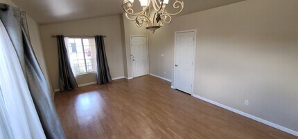 1533 Waterton Dr in Las Vegas, NV - Building Photo - Building Photo