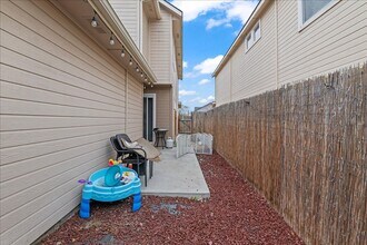 738 N Carisbrooke Ave in Meridian, ID - Building Photo - Building Photo