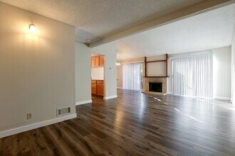10964 Northseal Square in Cupertino, CA - Building Photo - Building Photo