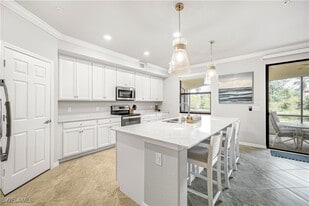 17251 Cherrywood Ct in Bonita Springs, FL - Building Photo