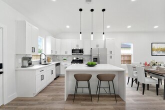 821 Empire St in El Campo, TX - Building Photo - Building Photo