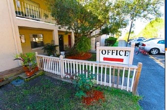 Townview Apartments in Zephyrhills, FL - Building Photo - Building Photo