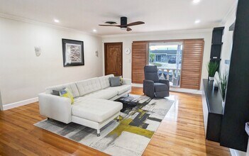 4027 Pierce St in Hollywood, FL - Foto de edificio - Building Photo