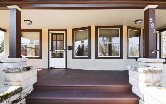 587 Wyckoff Ave-Unit -1 in Wyckoff, NJ - Building Photo - Building Photo