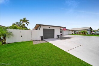3816 SE 15th Pl in Cape Coral, FL - Building Photo - Building Photo