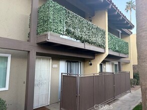 51080 Eisenhower Dr in La Quinta, CA - Building Photo - Building Photo