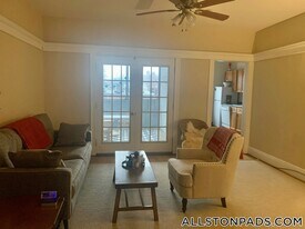 33 Highgate St in Boston, MA - Building Photo