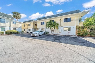 419 Ocean Ave, Unit 403 in Melbourne Beach, FL - Building Photo - Building Photo