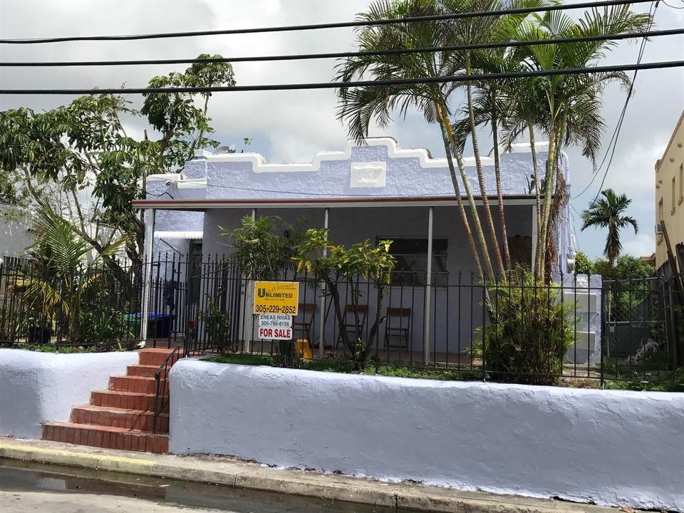 125 SW 19th Ave in Miami, FL - Foto de edificio