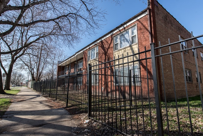 8640 S Ingleside Ave Chicago, IL 60619