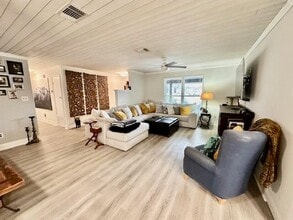203 Hastings Ct in Fort Walton Beach, FL - Building Photo - Building Photo
