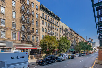 The Summit Residences in New York, NY - Building Photo - Building Photo