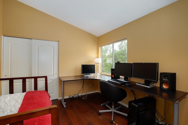 7010 Via Calafia in Carlsbad, CA - Building Photo - Building Photo