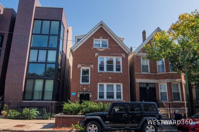 property at 2043 N Leavitt St