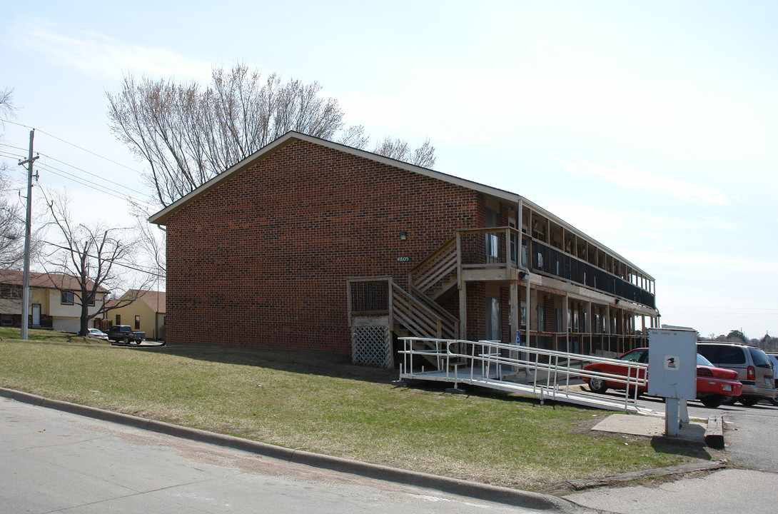 4805 Holmes St in Omaha, NE - Foto de edificio