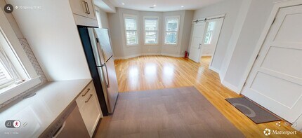 75 Spring St, Unit 70-2 in Cambridge, MA - Foto de edificio - Building Photo