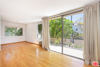 1411 N Harper Ave-Unit -2 in West Hollywood, CA - Foto de edificio - Building Photo