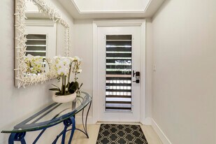 438 Brackenwood Ln S in Palm Beach Gardens, FL - Building Photo