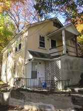 135-145 S Kensico Ave in Valhalla, NY - Building Photo - Building Photo