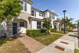 12150 NW 23rd Ct in Miami Shores, FL - Building Photo - Building Photo