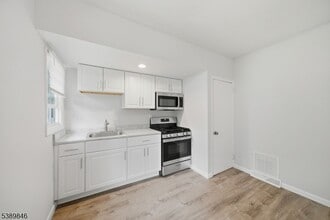 11 Calais Rd in Randolph, NJ - Building Photo - Building Photo