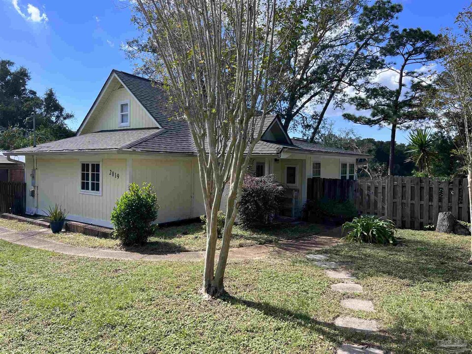 2019 Augusta Ave in Pensacola, FL - Building Photo