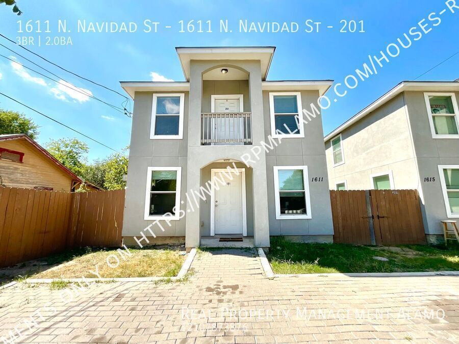 1611 N Navidad St in San Antonio, TX - Building Photo