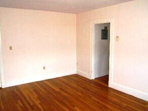 388 Highland Ave, Unit 30B in Somerville, MA - Foto de edificio - Building Photo