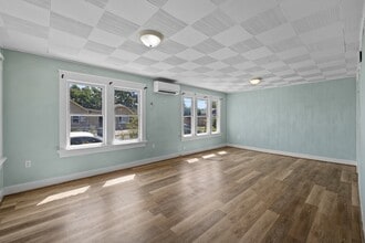 503 W Jackson St in Medford, OR - Building Photo - Building Photo