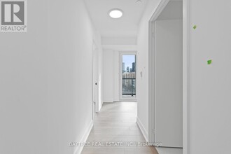 308 Jarvis St in Toronto, ON - Building Photo - Building Photo