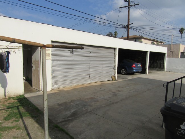 5147 W 21st St in Los Angeles, CA - Building Photo - Building Photo