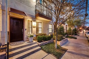 1008 Pavillion St in Dallas, TX - Building Photo